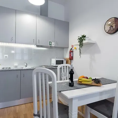2 Comfortable Stunning Flats - Center Apartment *