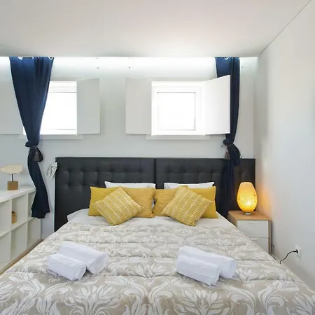 2 Comfortable Stunning Flats - Center Apartment *