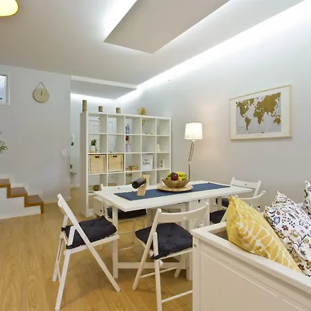 Apartment 2 Comfortable Stunning Flats - Center *